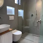 Kuburi Hotel