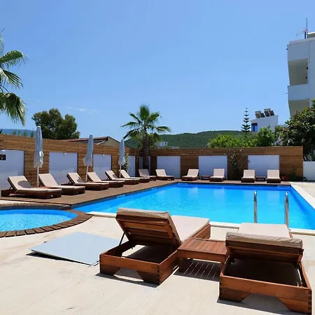 Hotel Kuburi 4*