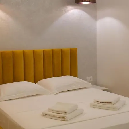 Hotell Kuburi Ksamil