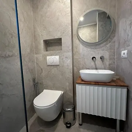 Kuburi Hotel 4*