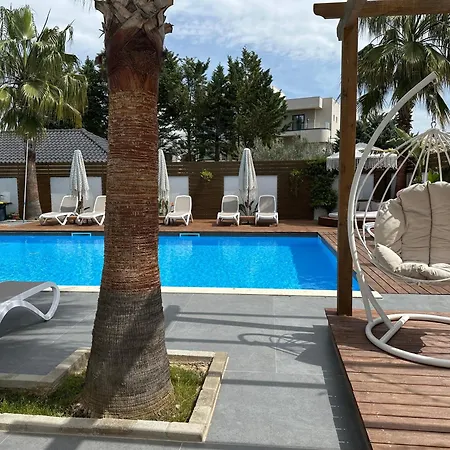 Kuburi Hotel 4*