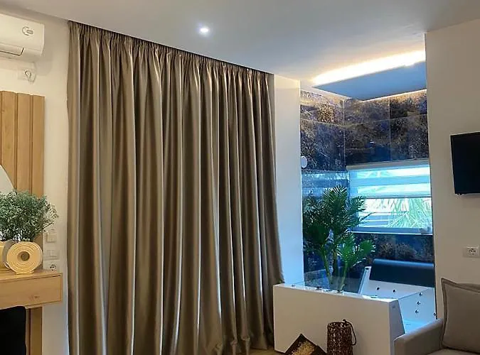 Kuburi Hotel 4*