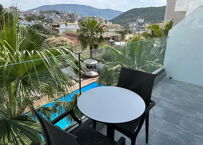Hotel Kuburi 4*